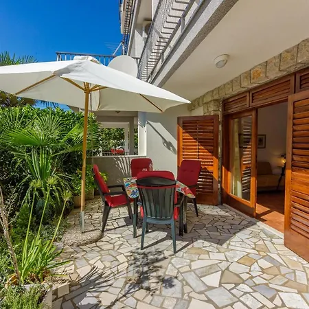 Apartments Loncaric Crikvenica Exterior photo