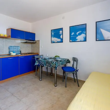 Apartments Loncaric Crikvenica Exterior photo
