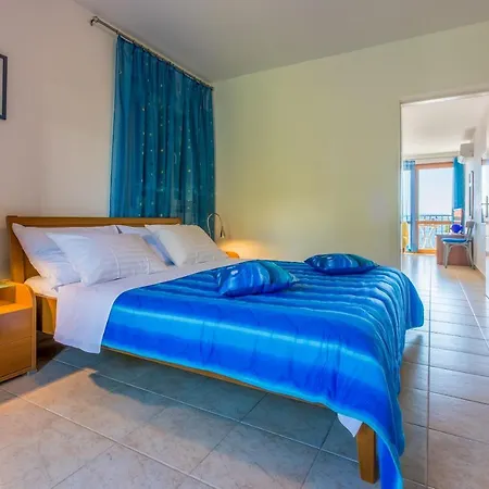 Apartments Loncaric Crikvenica Exterior photo