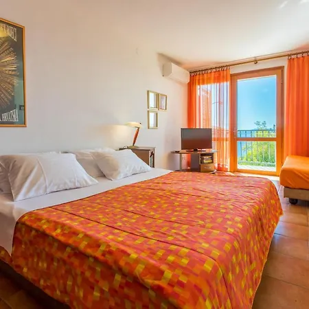 Apartments Loncaric Crikvenica Exterior photo