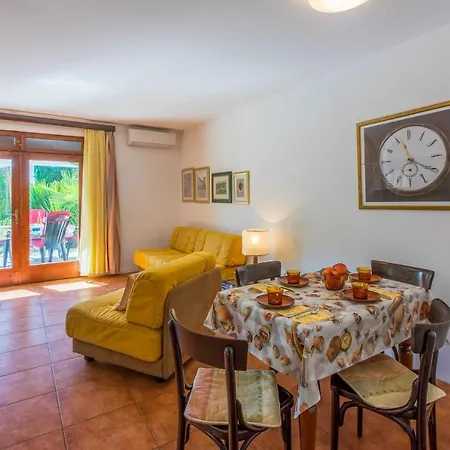 Apartments Loncaric Crikvenica Exterior photo